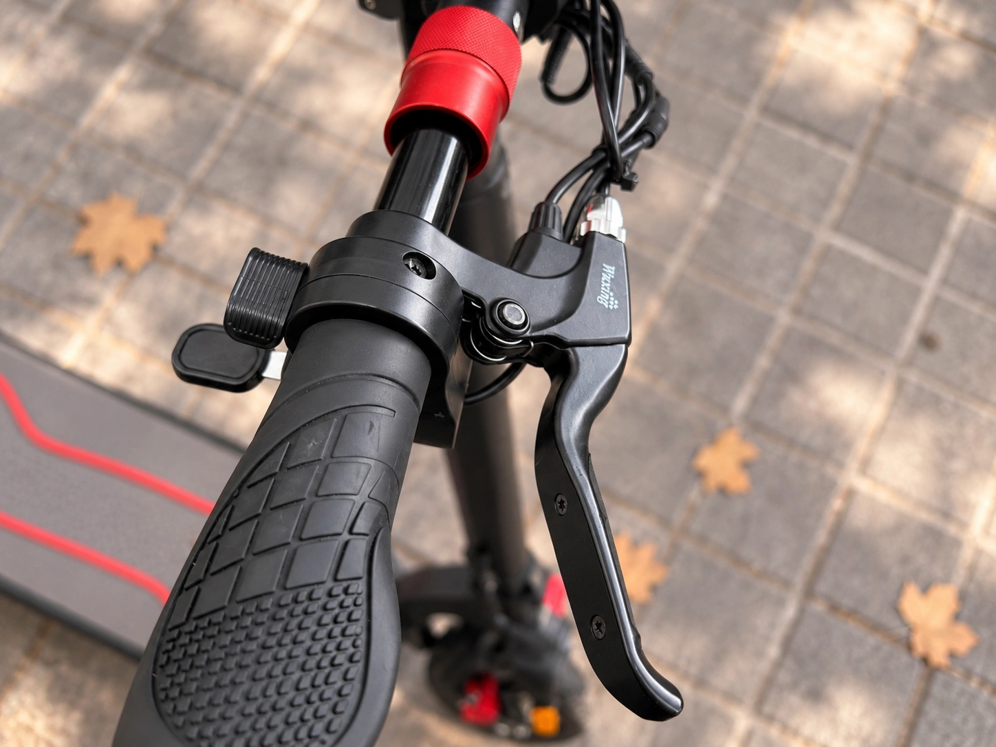 Zwolf electric scooter detail